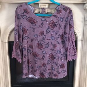 ♥️ beautiful day trip top ♥️